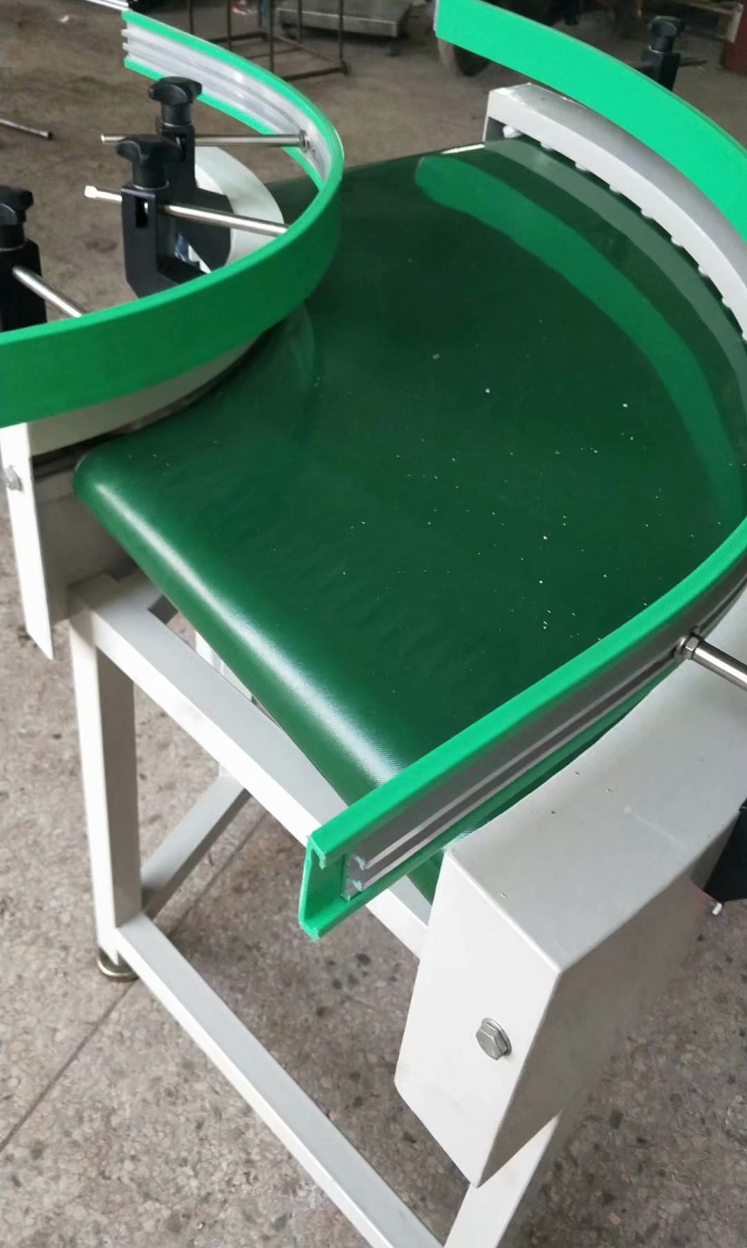 轉彎皮帶輸送機實體圖.jpg 轉彎皮帶輸送機實體圖.jpg